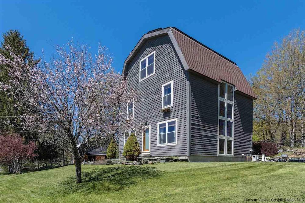 Gimme Shelter | Hudson Valley Real Estate | Inside+Out Upstate NY