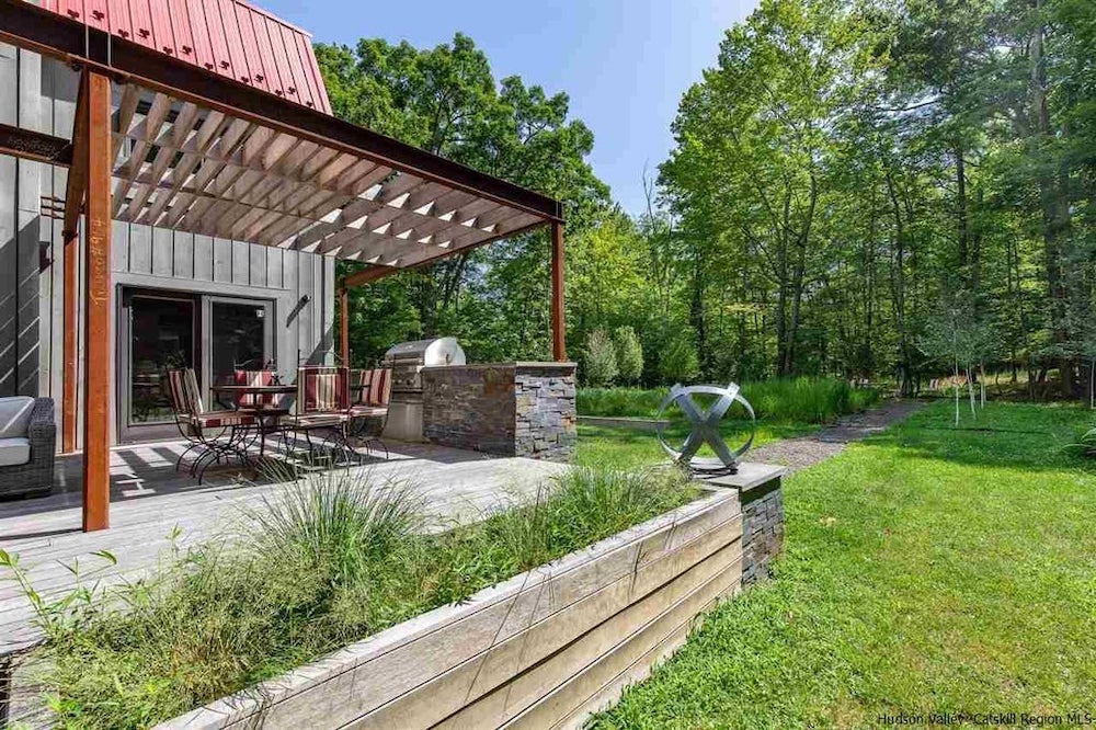 HAR 15 Tatra Ridge Rd Woodstock NY