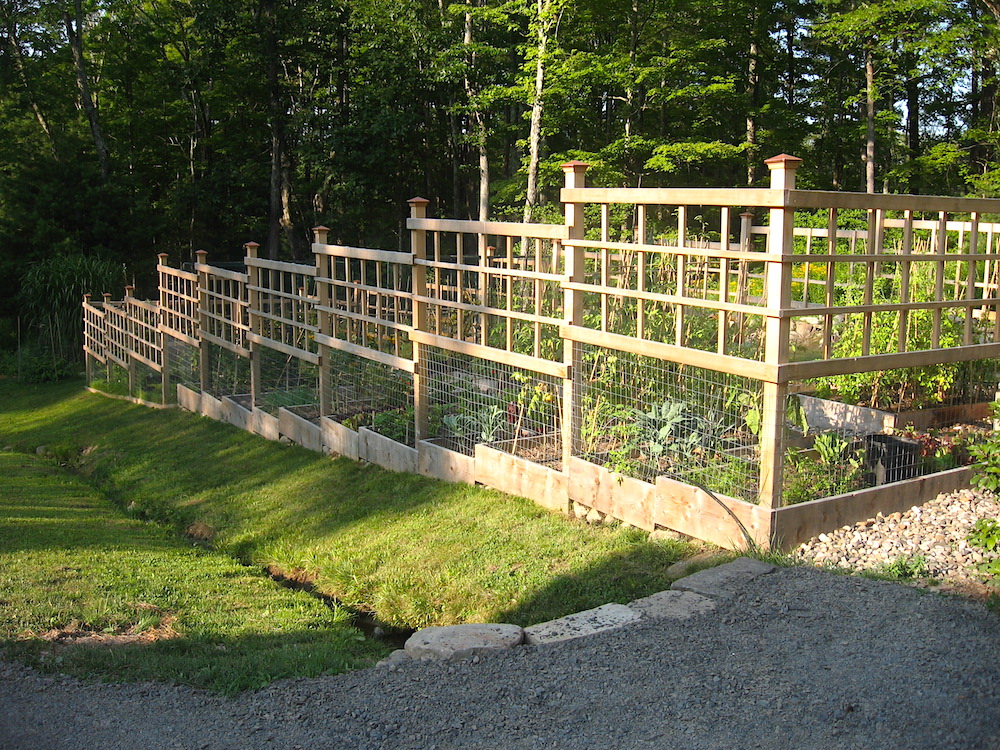 exteriror fencing of a vegetable garden