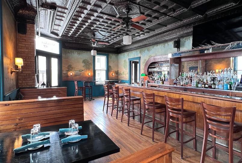 1883 Tavern in Athens NY