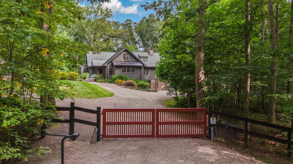 119 Russell Ave Rhinecliff, NY listed by PATRICIA KARR SEABROOK of Berkshire Hathaway HomeServices